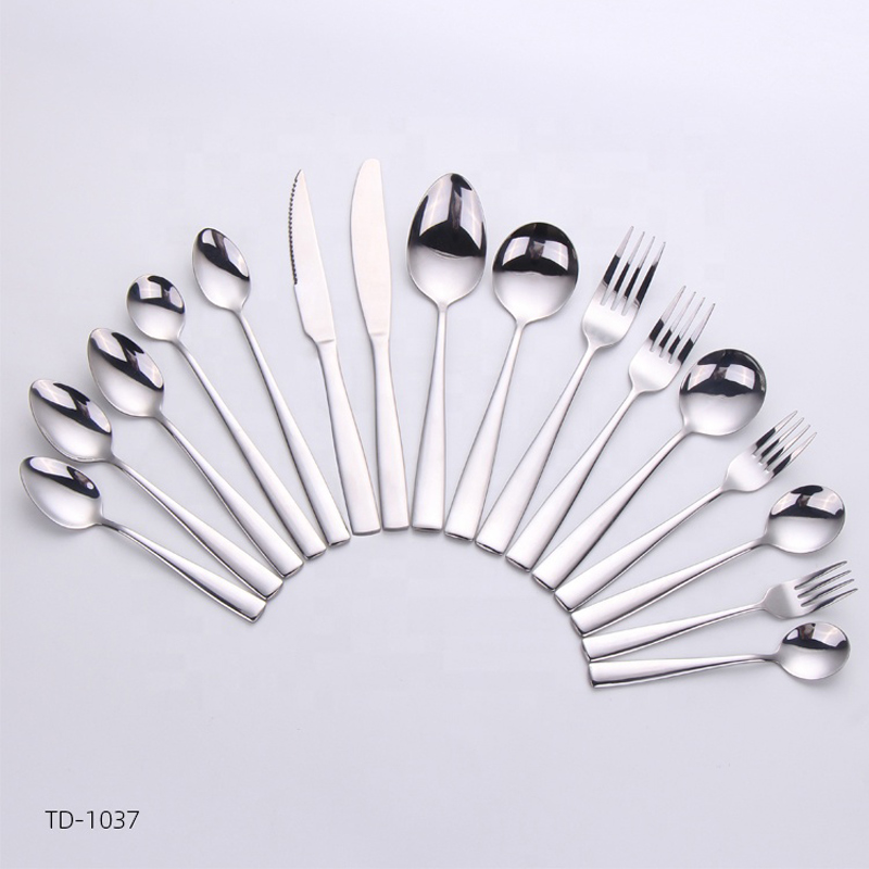 15 Piese Silverware Platware Cutlery Set